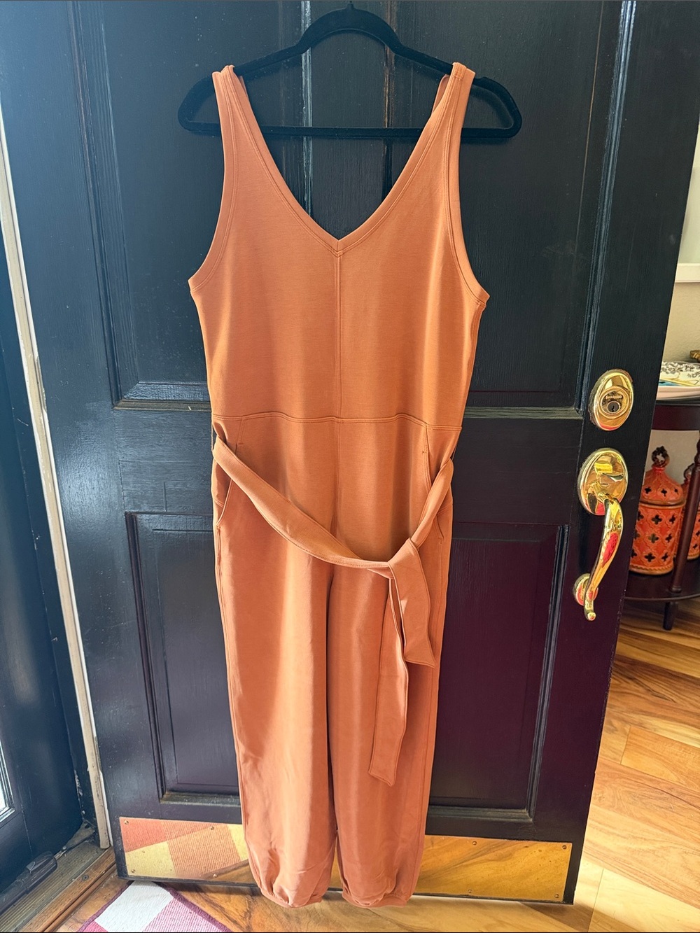 Women’s Lululemon Scuba Rust Sleeveless Jumpsuit with Waist Tie
